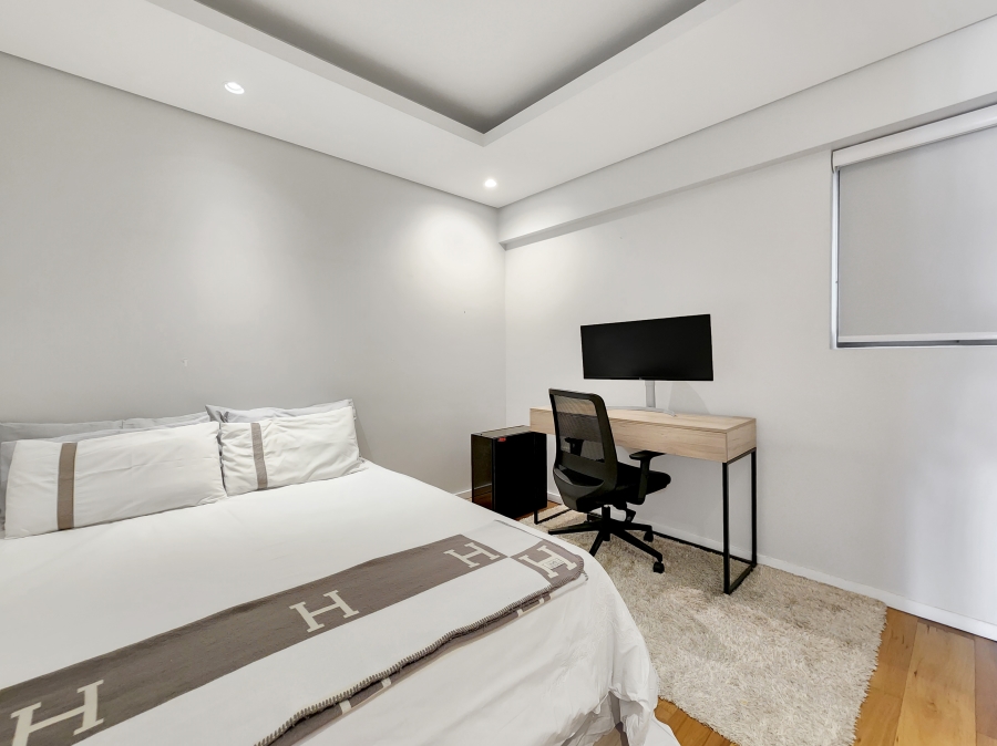 2 Bedroom Property for Sale in Sea Point Western Cape